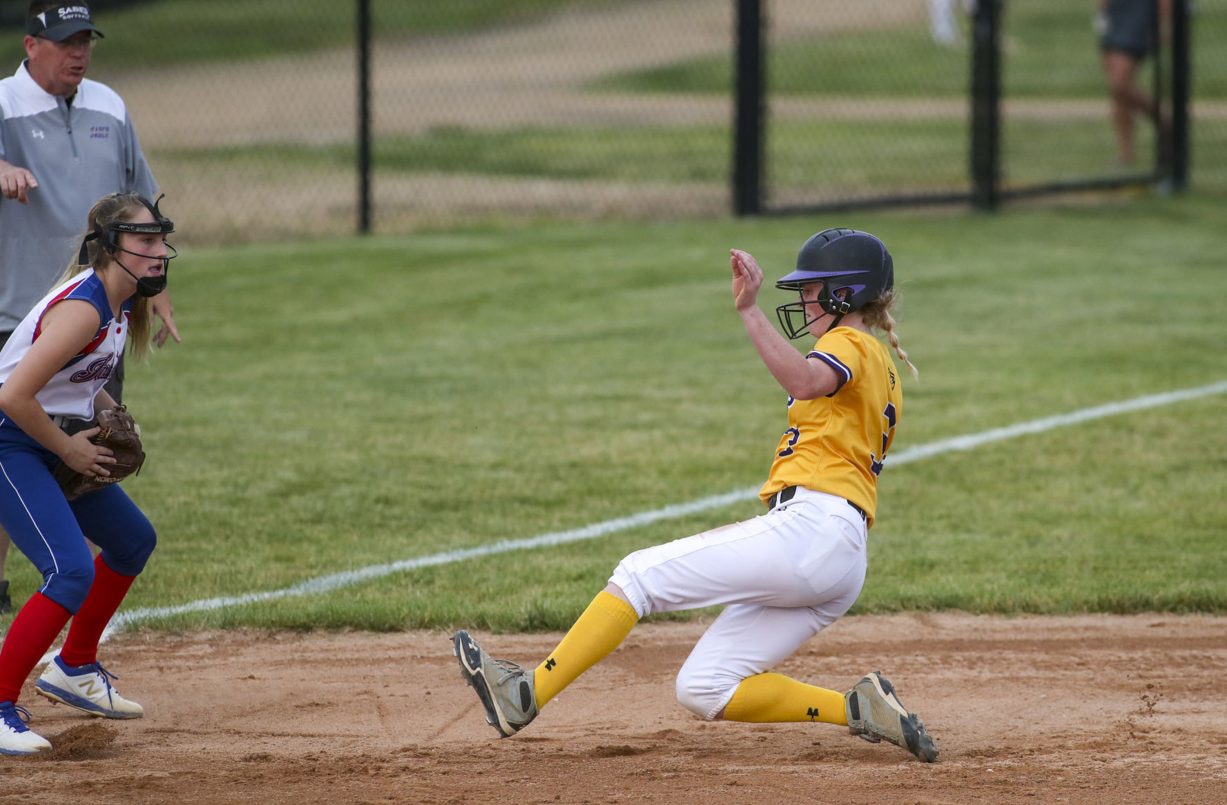 061819-qct-spt-dewitt-softball-010